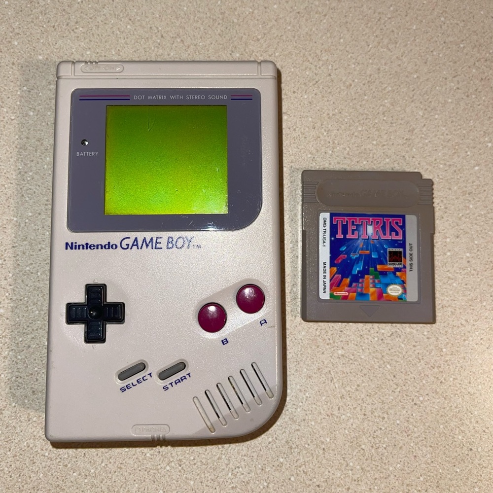 Nintendo Gameboy and game
